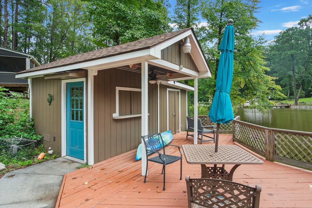310 Locksley Lane