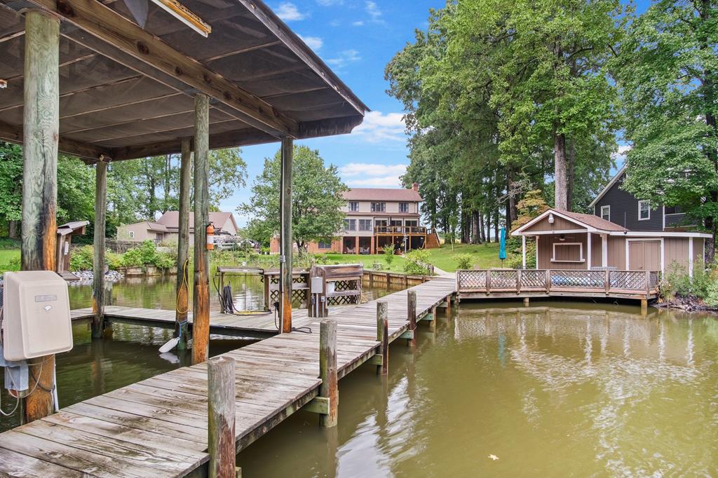 310 Locksley Lane