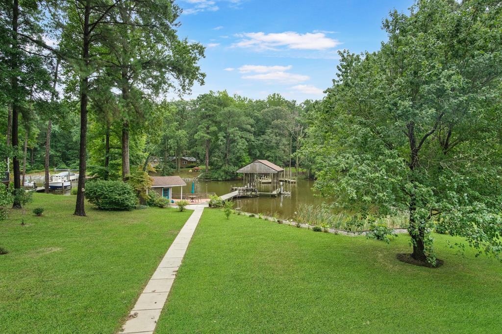310 Locksley Lane