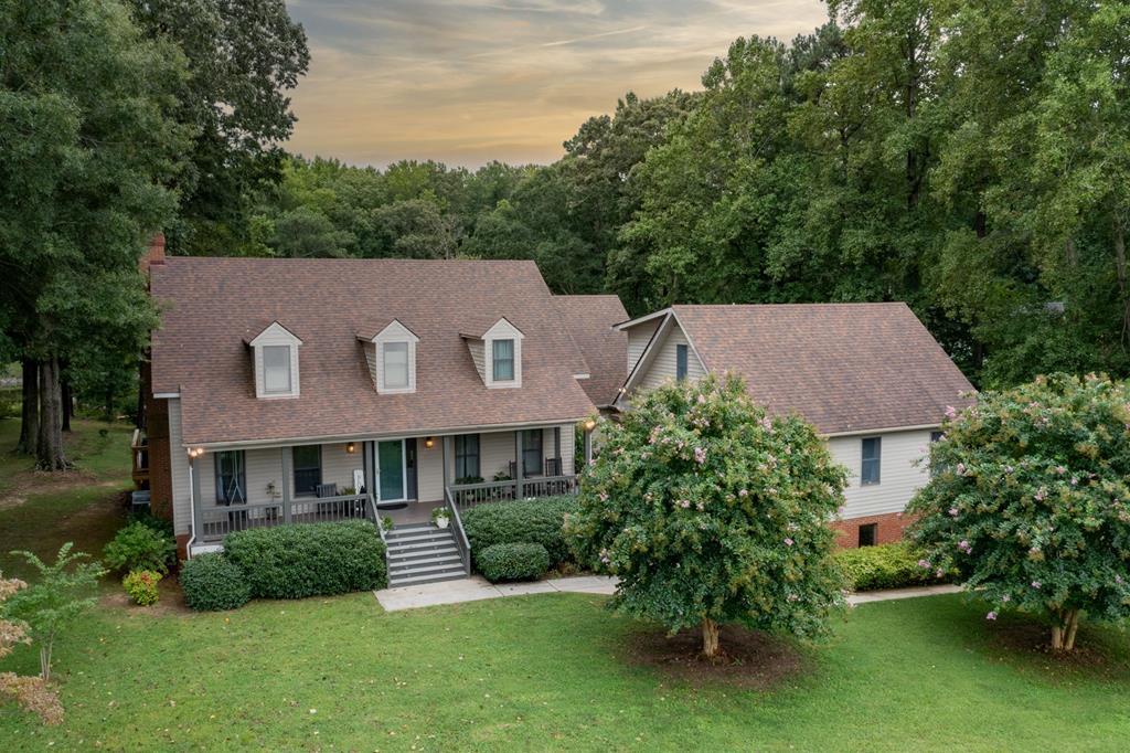 310 Locksley Lane