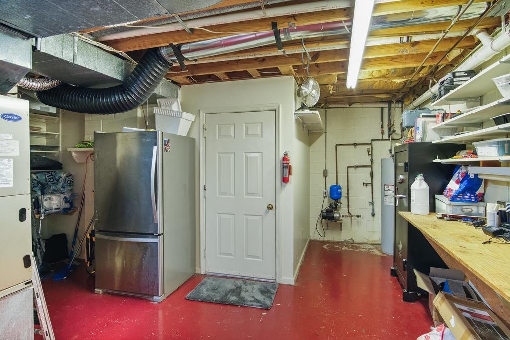 310 Locksley Lane