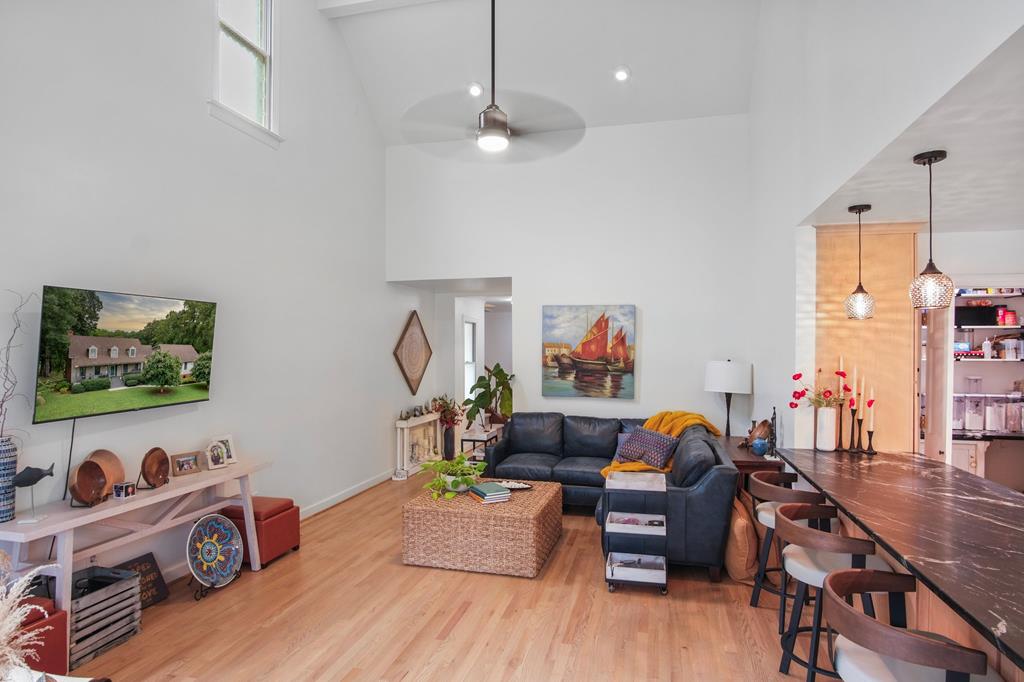 310 Locksley Lane