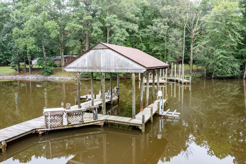 310 Locksley Lane