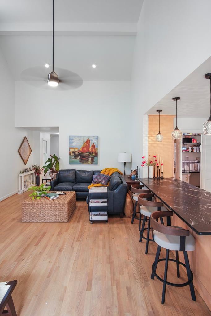 310 Locksley Lane