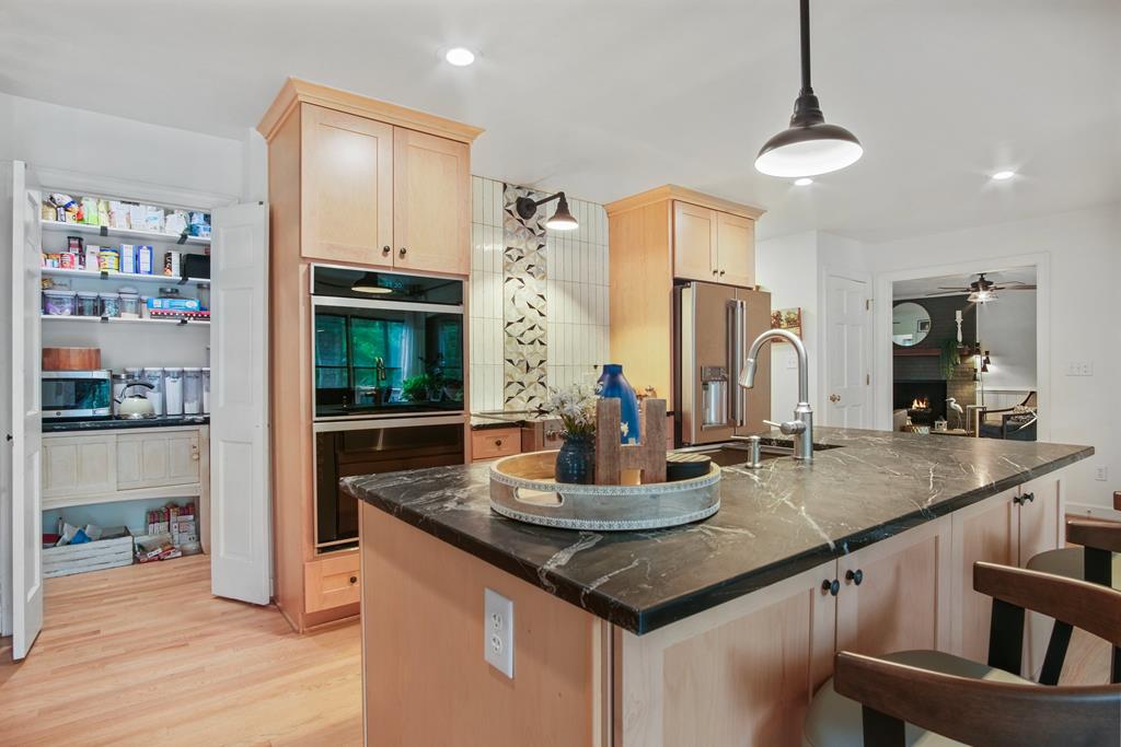 310 Locksley Lane