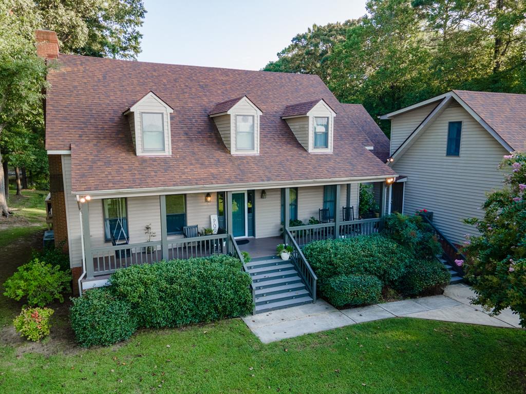 310 Locksley Lane