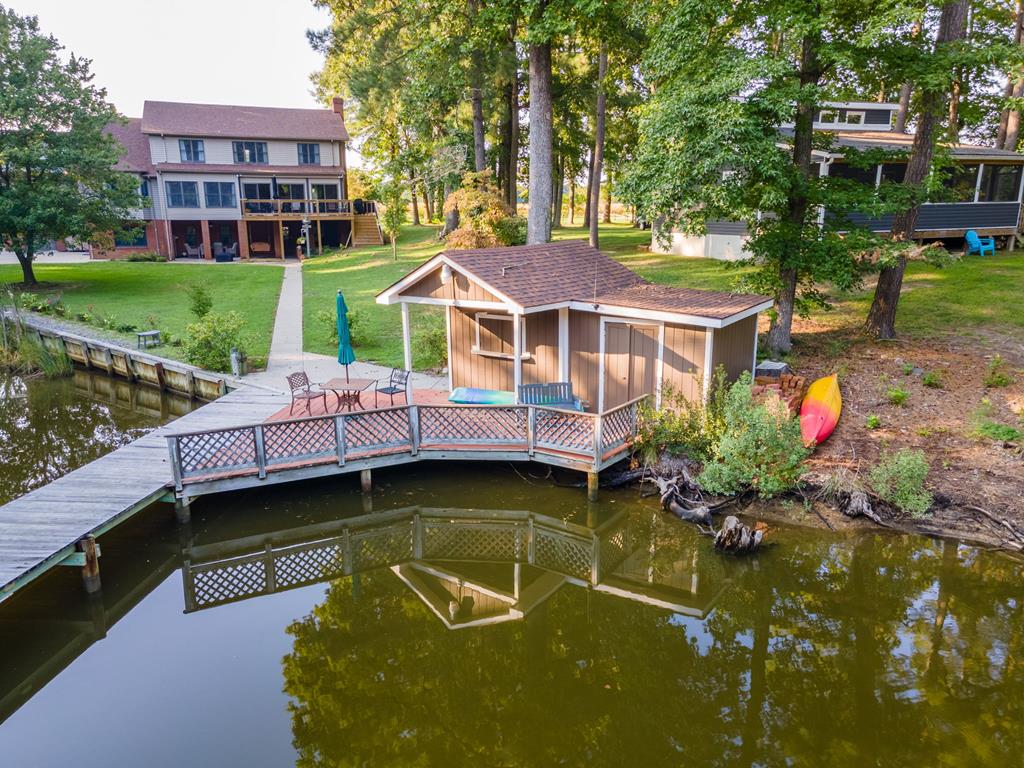 310 Locksley Lane