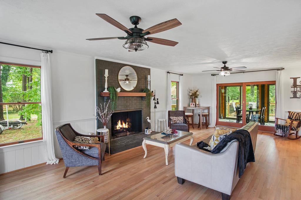310 Locksley Lane