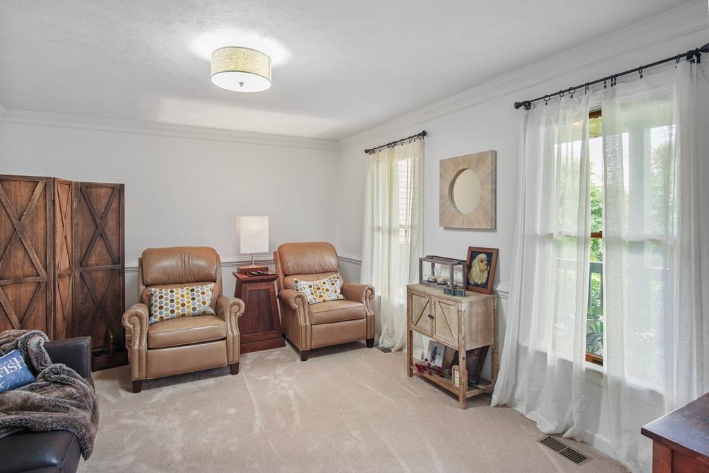 310 Locksley Lane