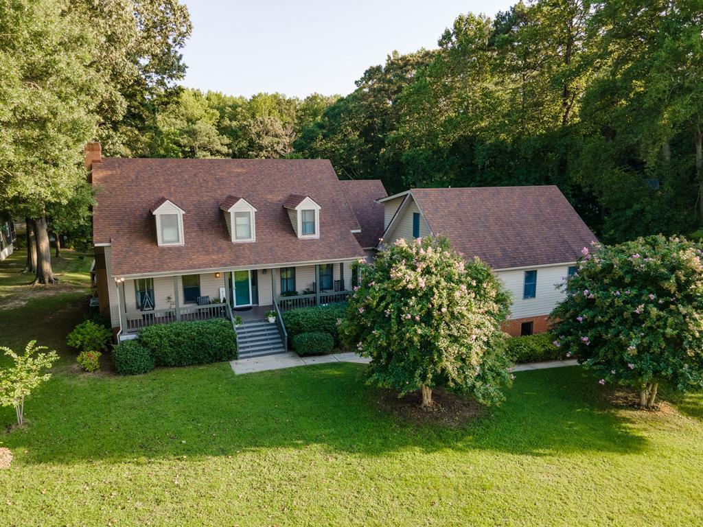 310 Locksley Lane
