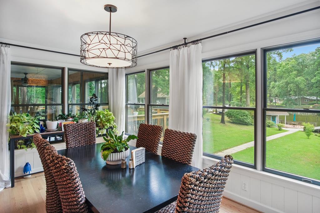 310 Locksley Lane