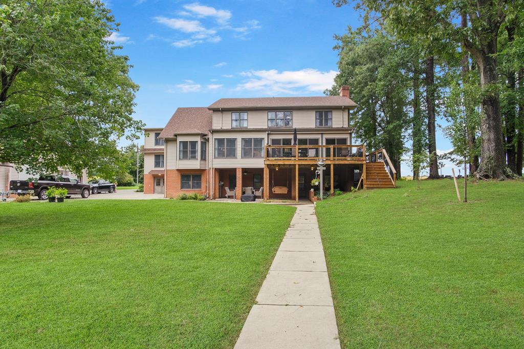 310 Locksley Lane