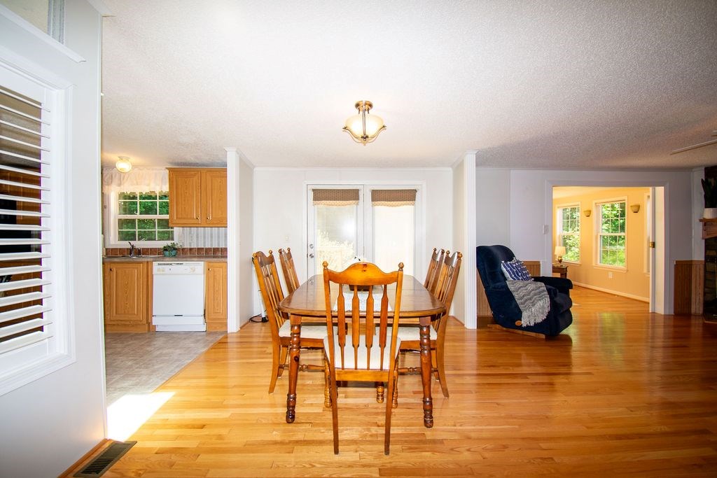667 Rowes Landing Rd