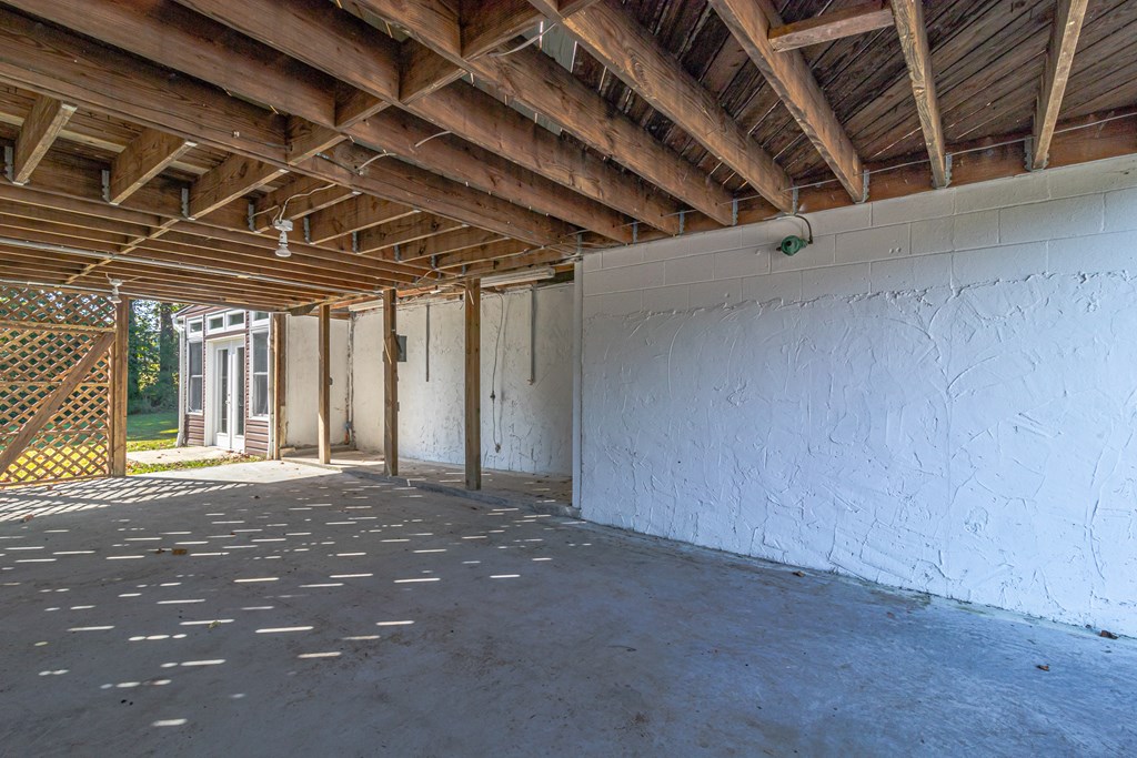 433 Old Farm Lane Road