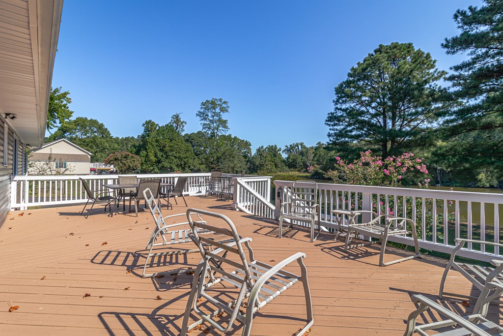 433 Old Farm Lane Road
