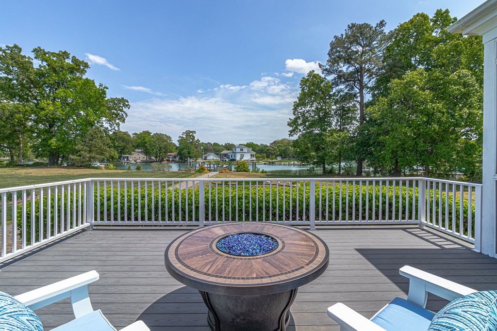 310 Old Point Rd