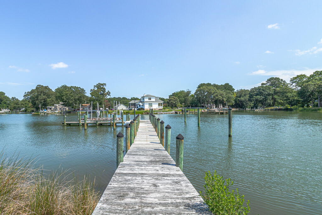 310 Old Point Rd