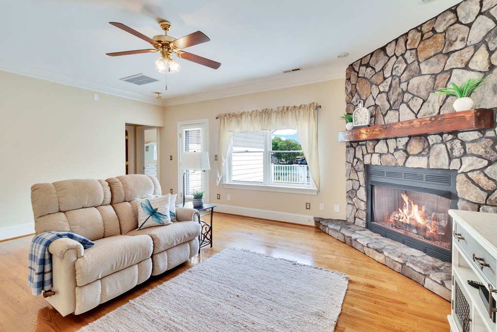 310 Old Point Rd