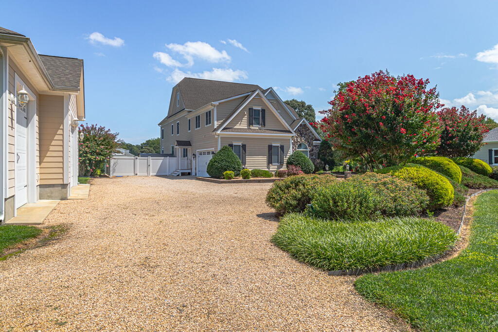 310 Old Point Rd