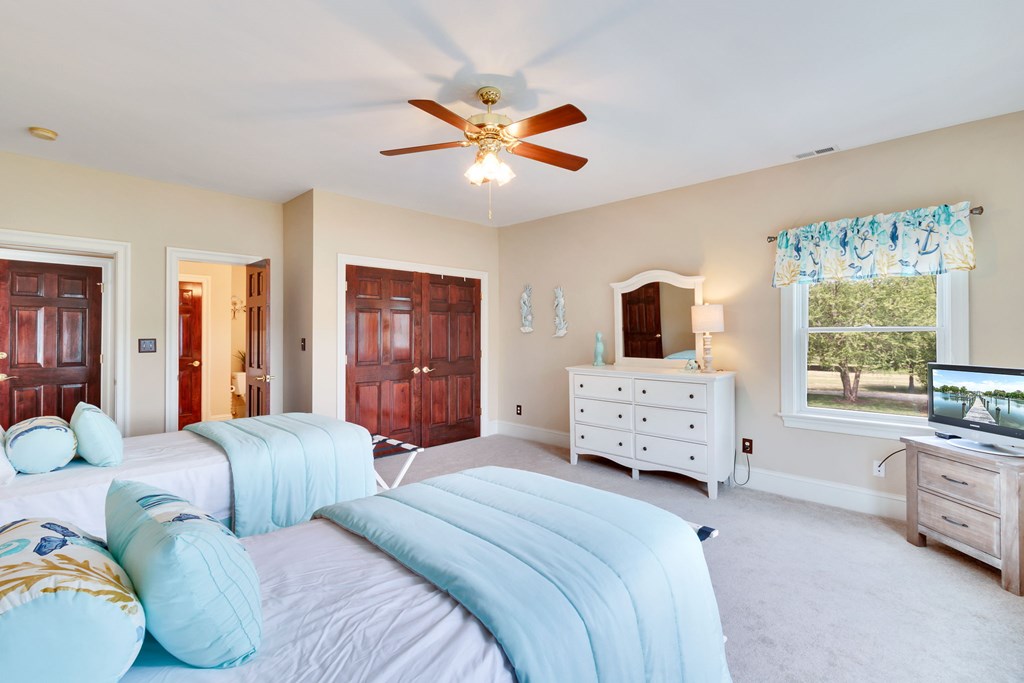 310 Old Point Rd