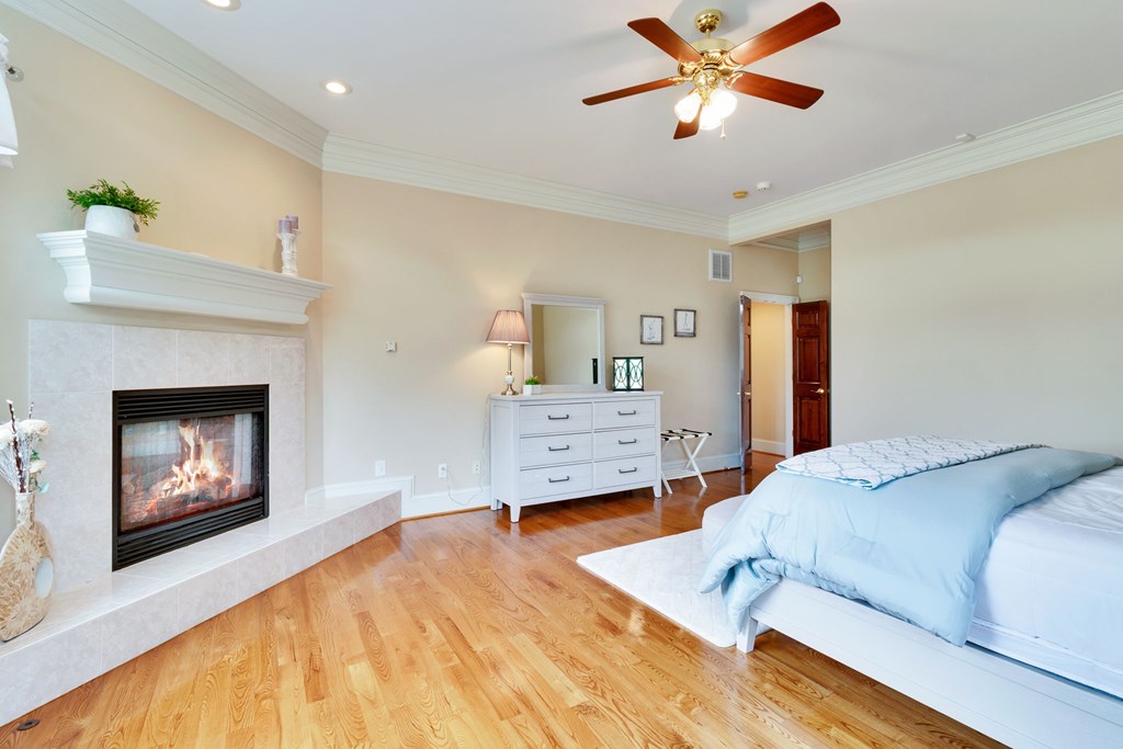 310 Old Point Rd