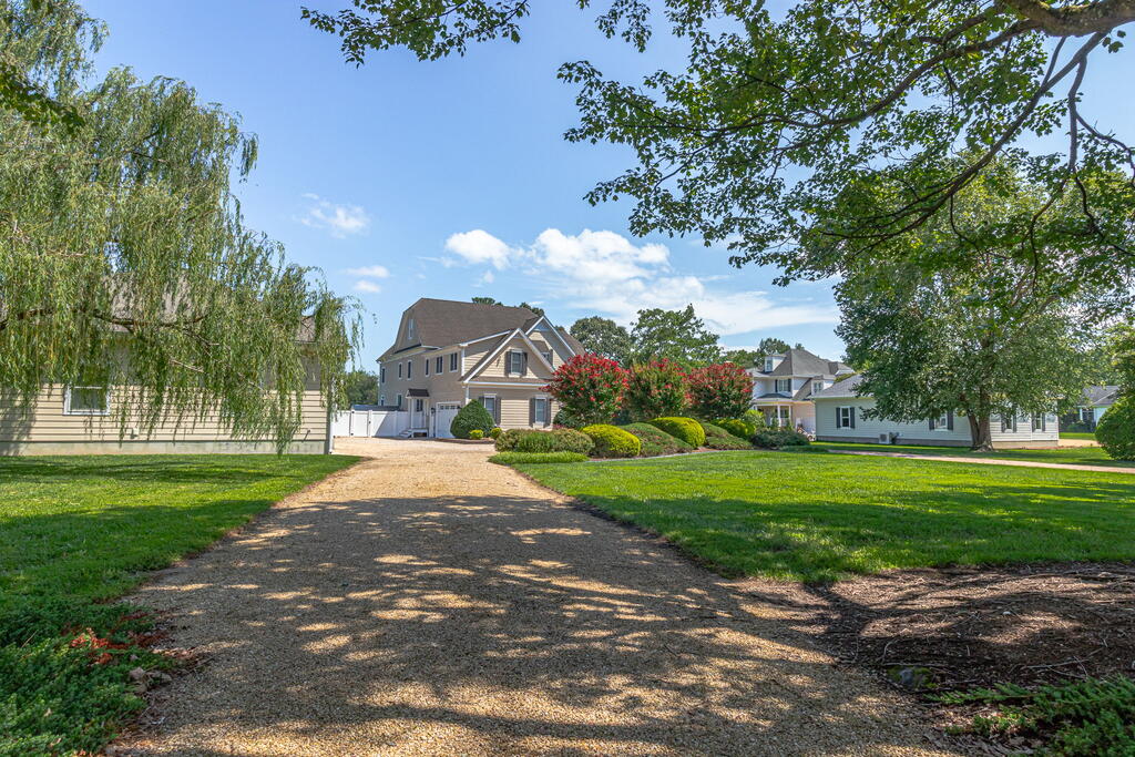 310 Old Point Rd