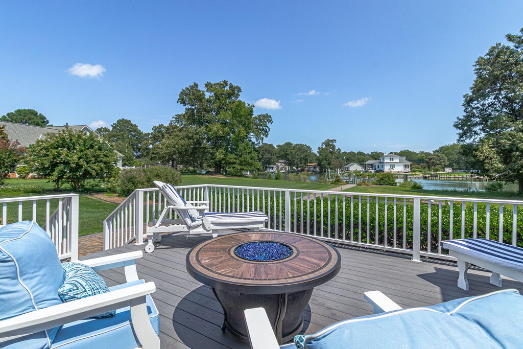 310 Old Point Rd