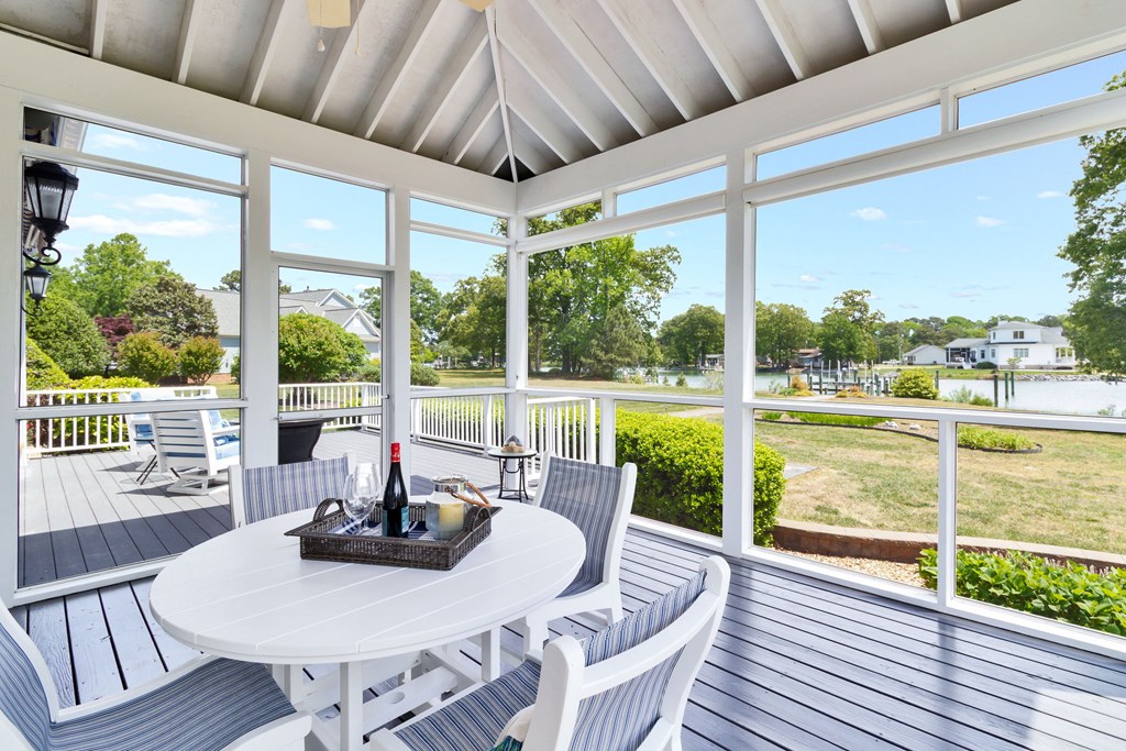 310 Old Point Rd