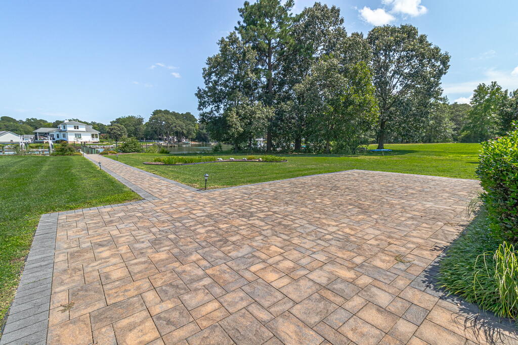 310 Old Point Rd