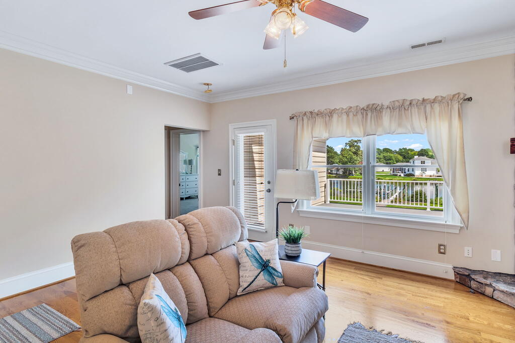 310 Old Point Rd
