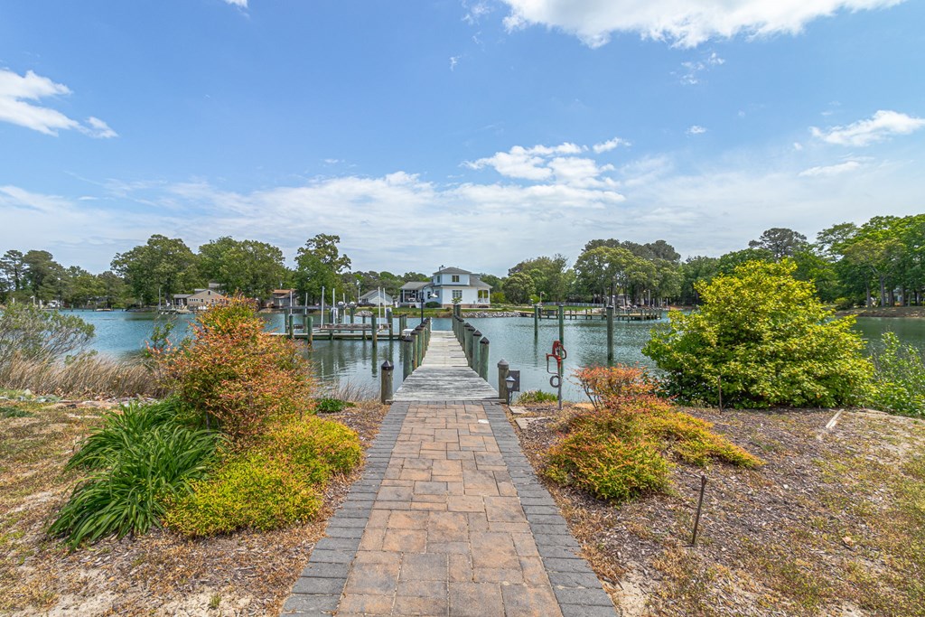 310 Old Point Rd
