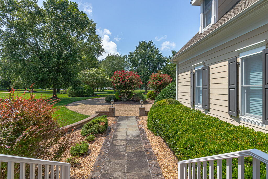 310 Old Point Rd