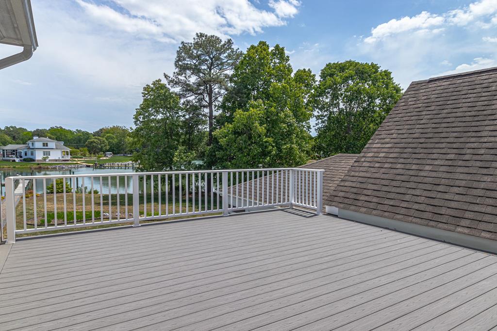 310 Old Point Rd