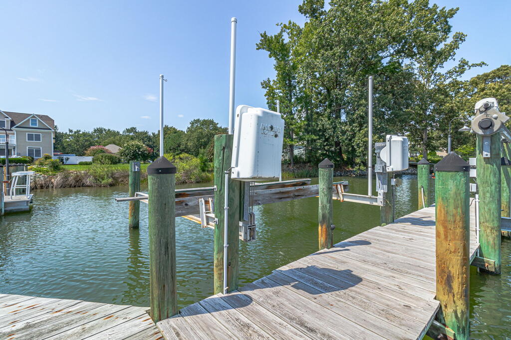 310 Old Point Rd