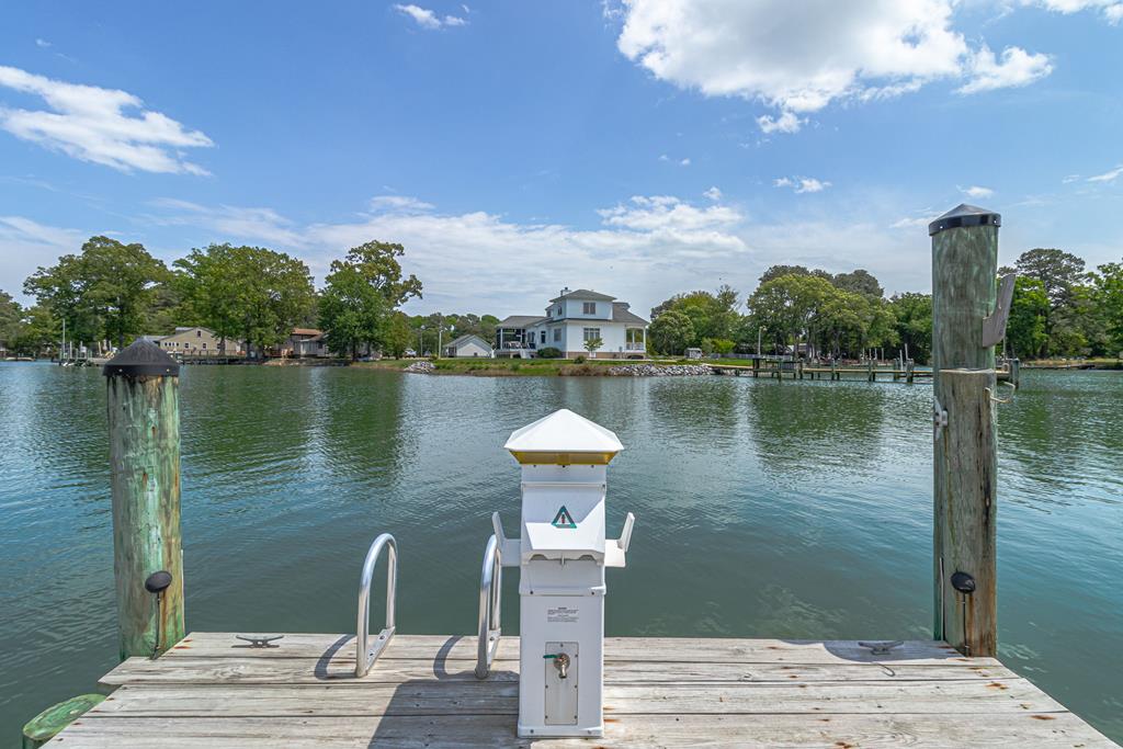 310 Old Point Rd