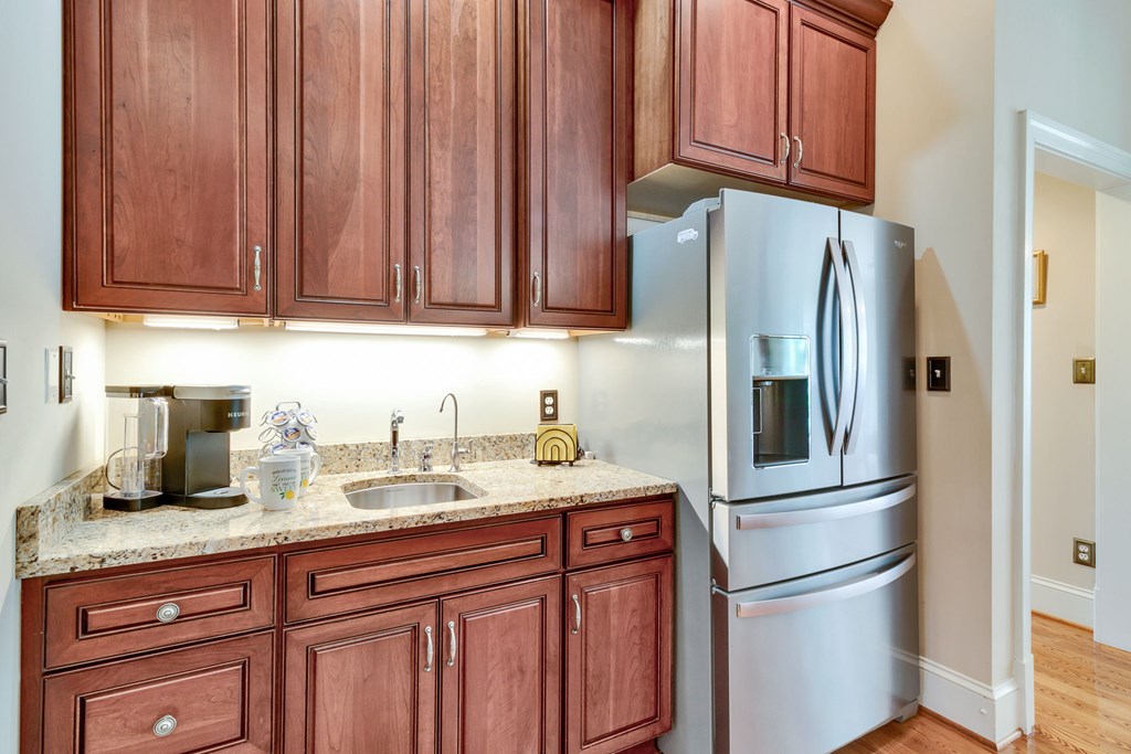 310 Old Point Rd