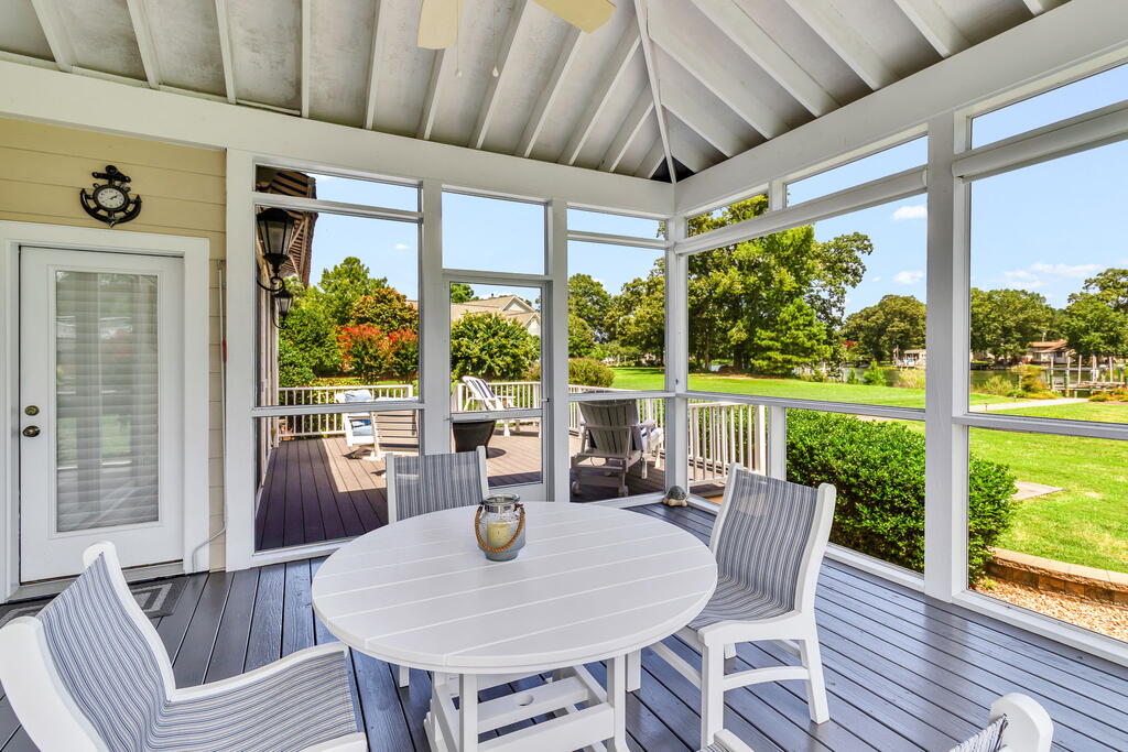 310 Old Point Rd