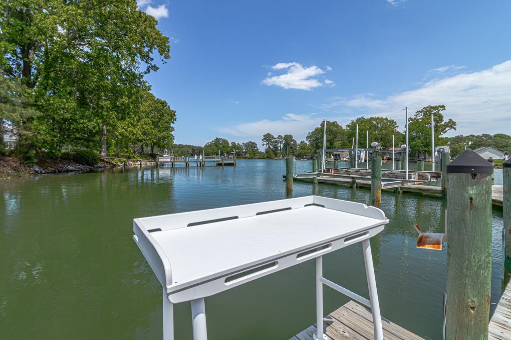 310 Old Point Rd