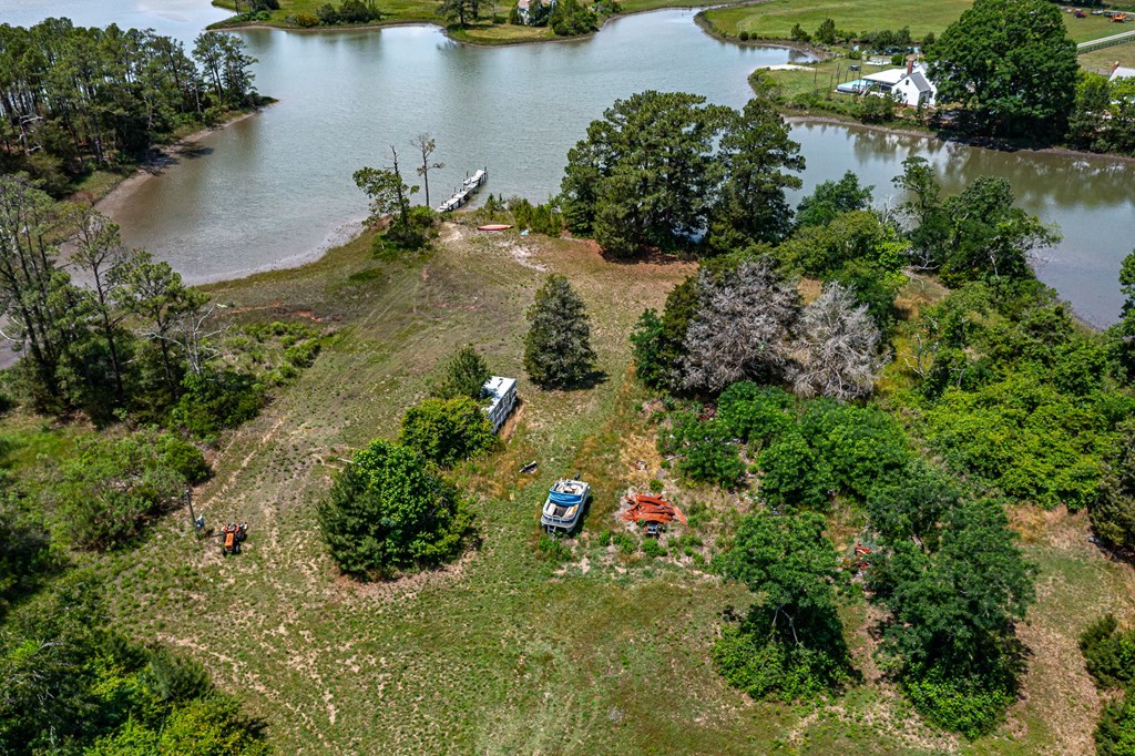1439 North River Road
