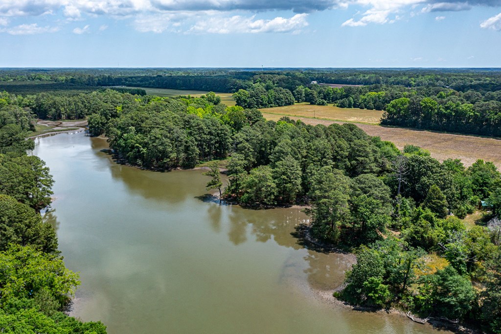 1439 North River Road