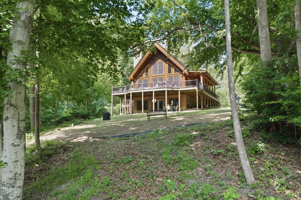 32 Shoreline Drive