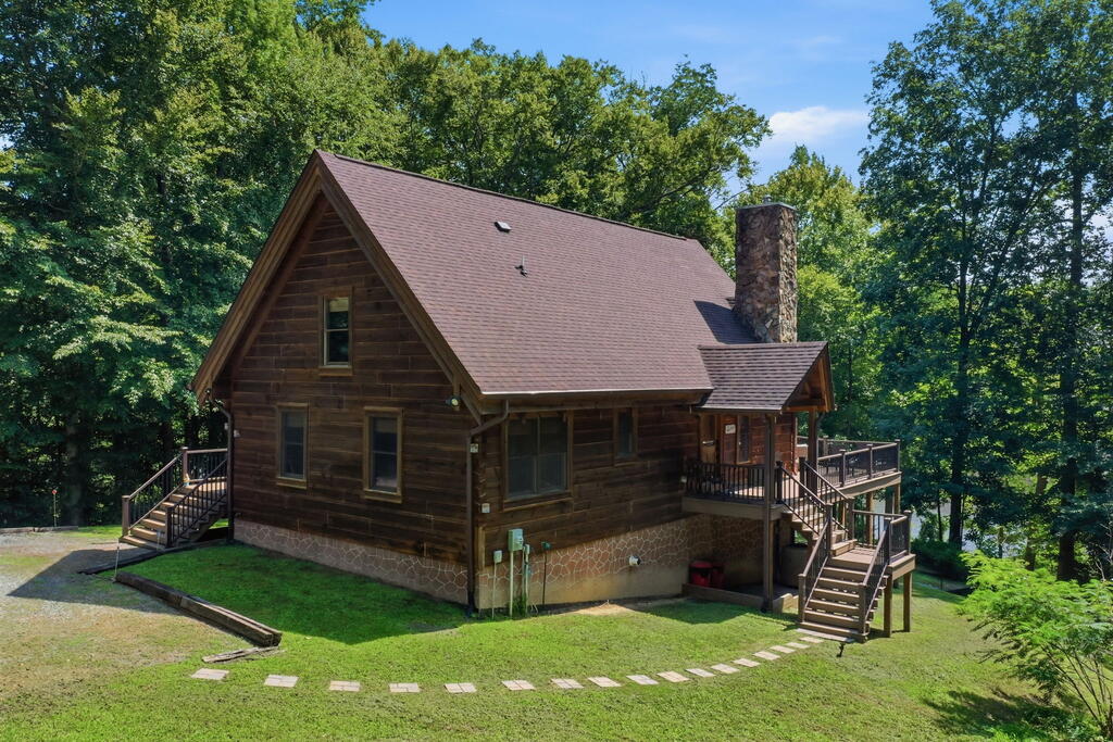 32 Shoreline Drive