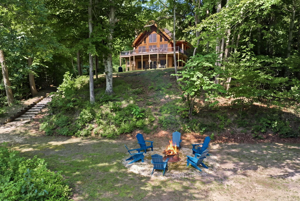 32 Shoreline Drive
