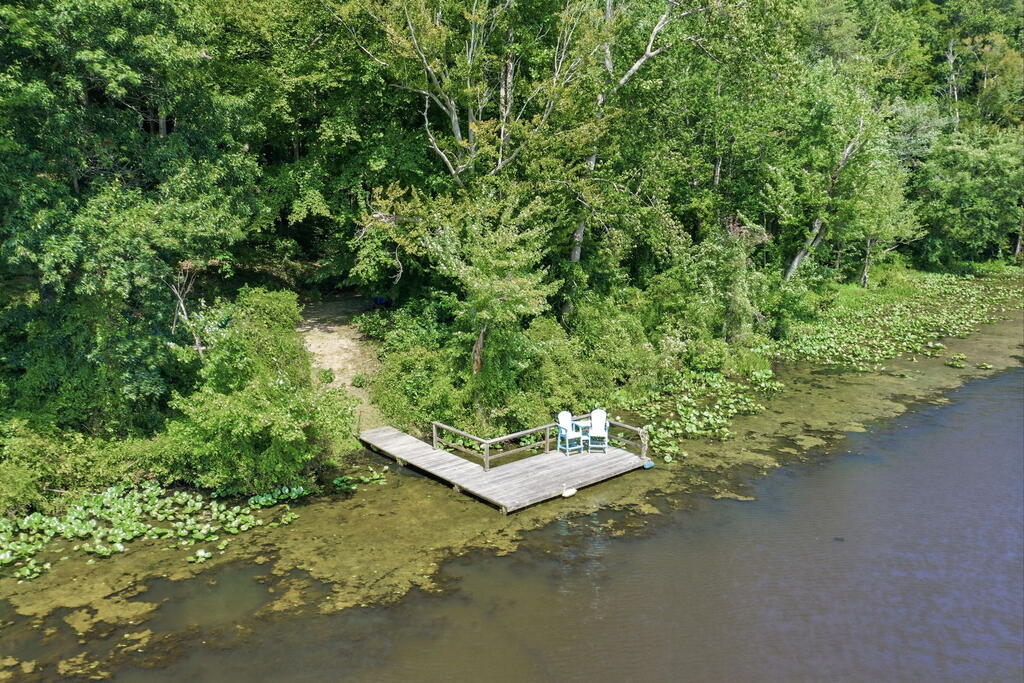 32 Shoreline Drive