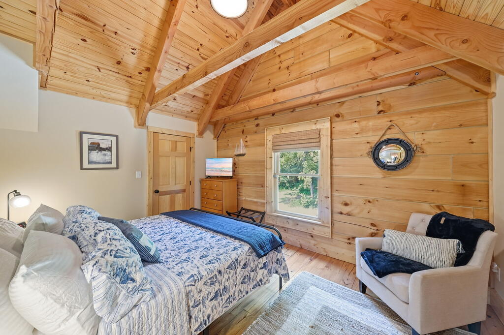 32 Shoreline Drive