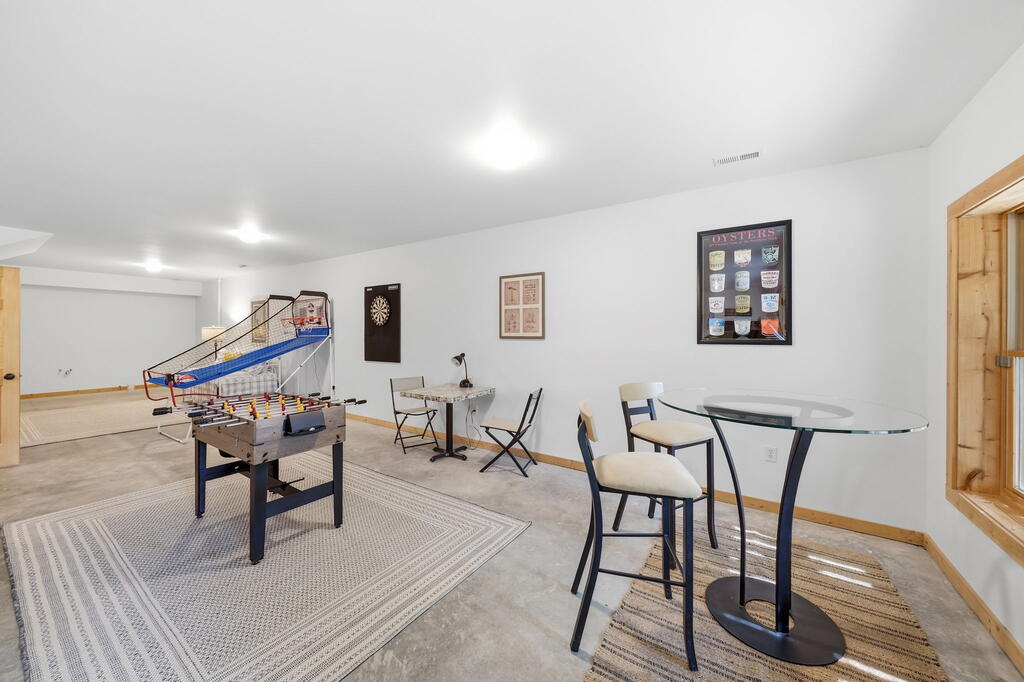 32 Shoreline Drive