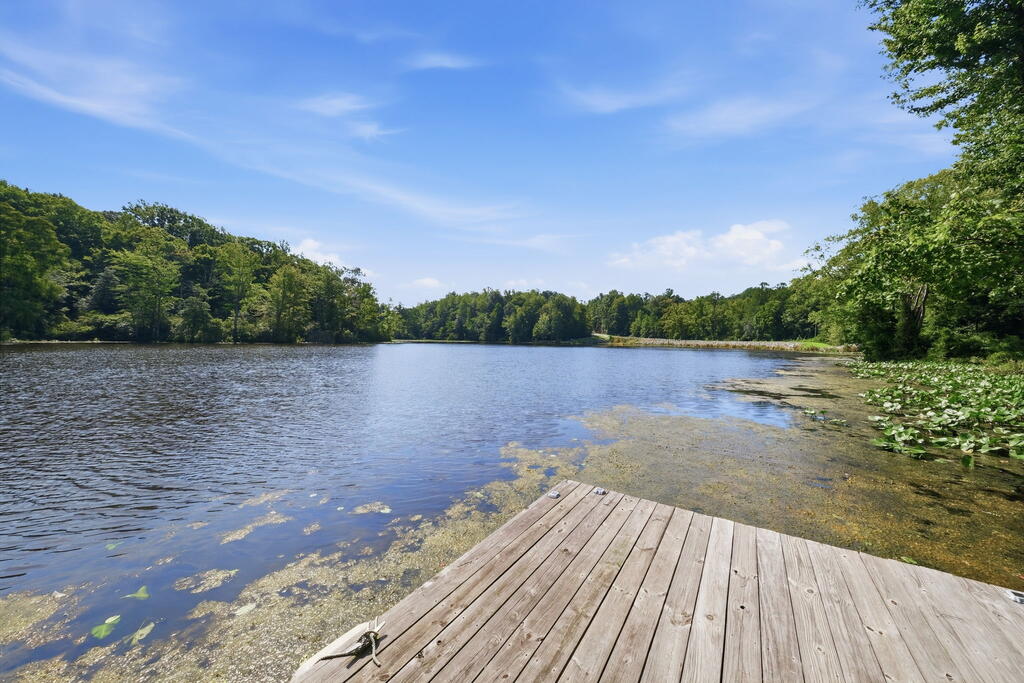 32 Shoreline Drive