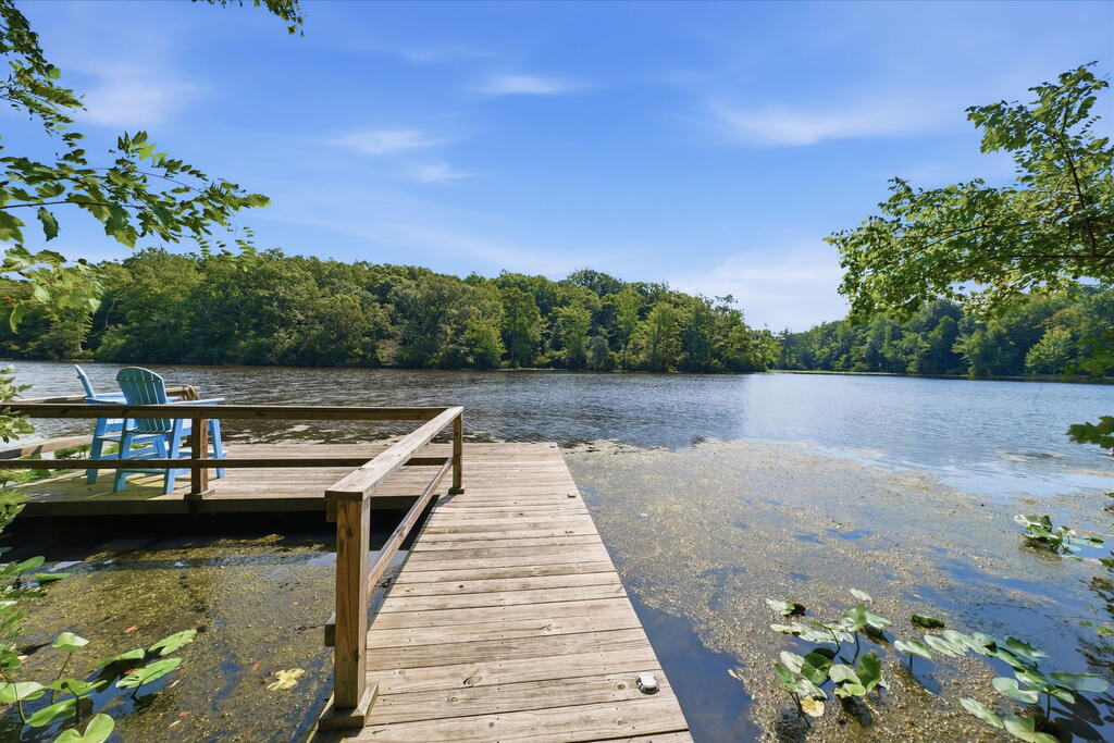 32 Shoreline Drive