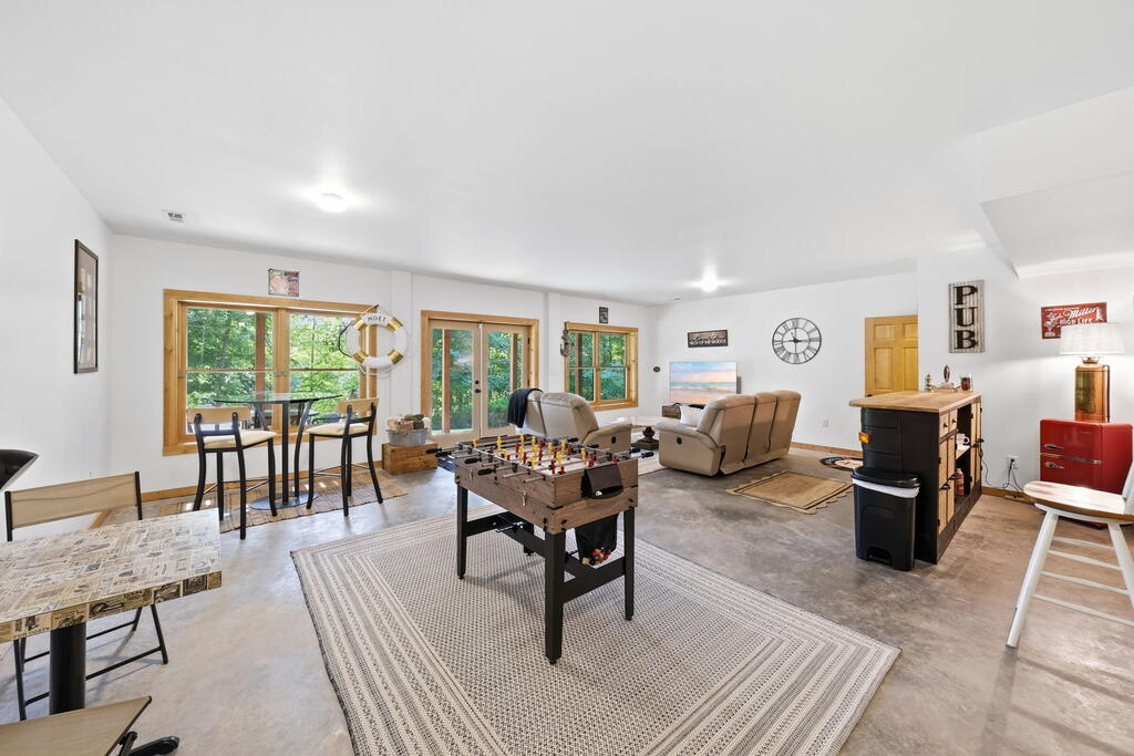 32 Shoreline Drive