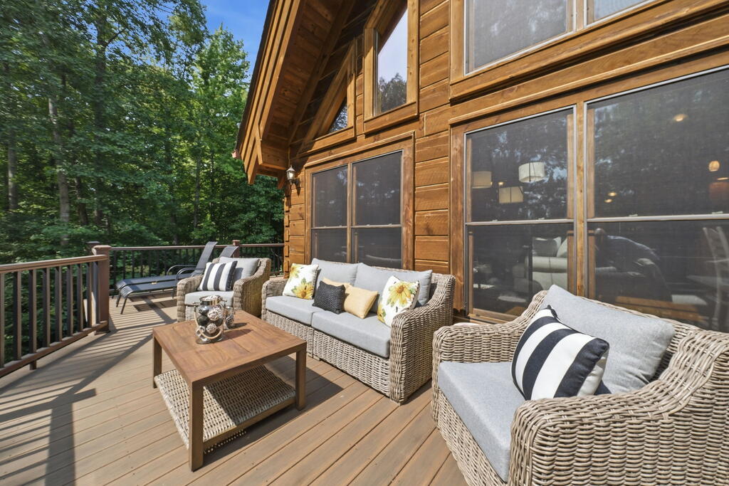 32 Shoreline Drive